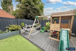 Russett Avenue, Manor Fields, Nuneaton, CV11 6YW