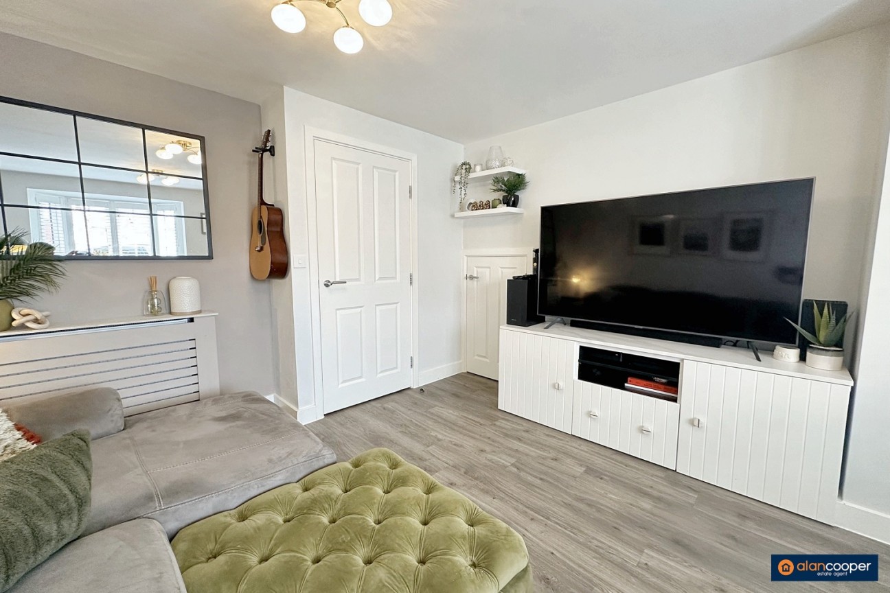 Russett Avenue, Manor Fields, Nuneaton, CV11 6YW