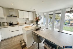 Russett Avenue, Manor Fields, Nuneaton, CV11 6YW