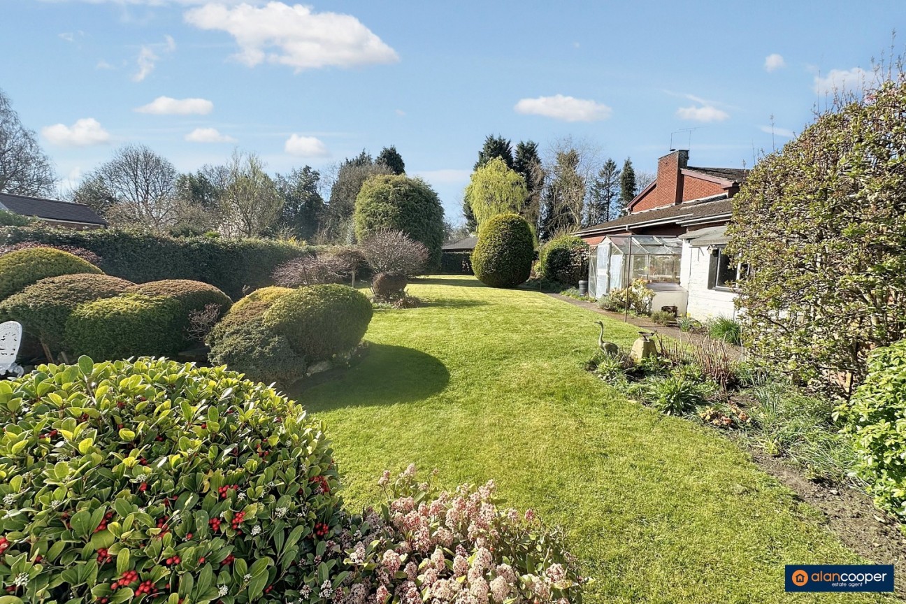 Lower Road, Barnacle, CV7 9LD