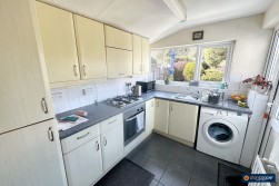 Lower Road, Barnacle, CV7 9LD