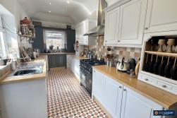 Coventry Road, Bedworth, CV12 8NT