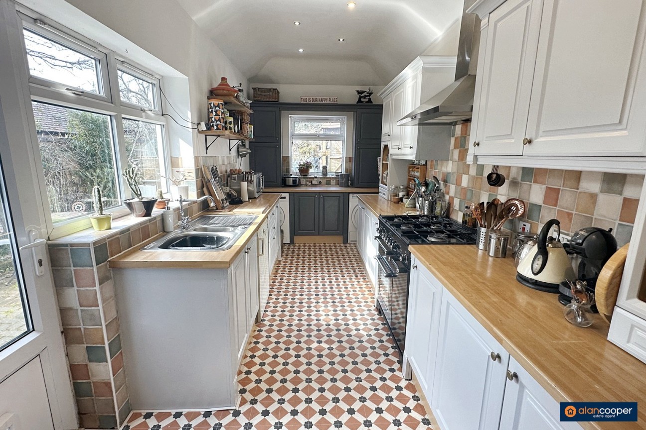 Coventry Road, Bedworth, CV12 8NT