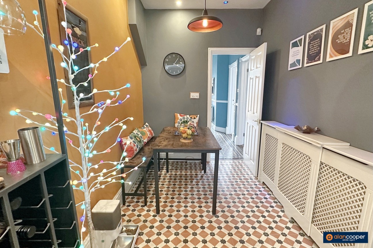 Coventry Road, Bedworth, CV12 8NT