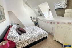 Coventry Road, Bedworth, CV12 8NT