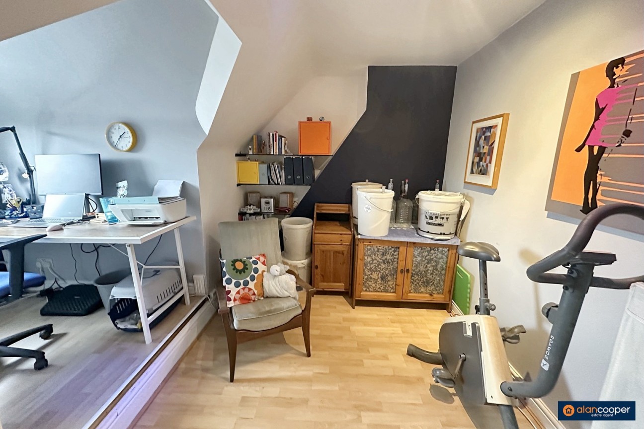 Coventry Road, Bedworth, CV12 8NT