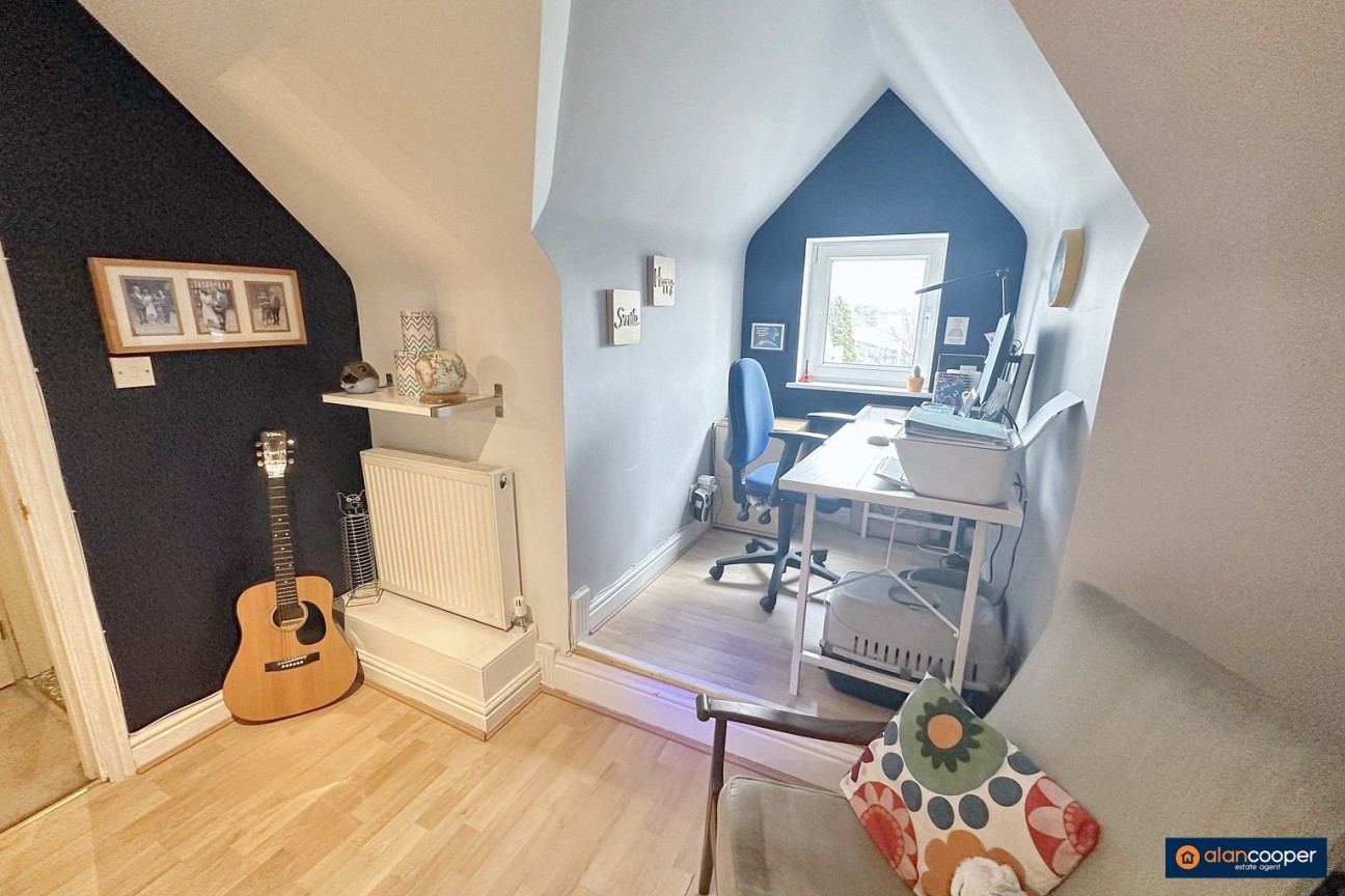 Coventry Road, Bedworth, CV12 8NT