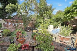 Coventry Road, Bedworth, CV12 8NT