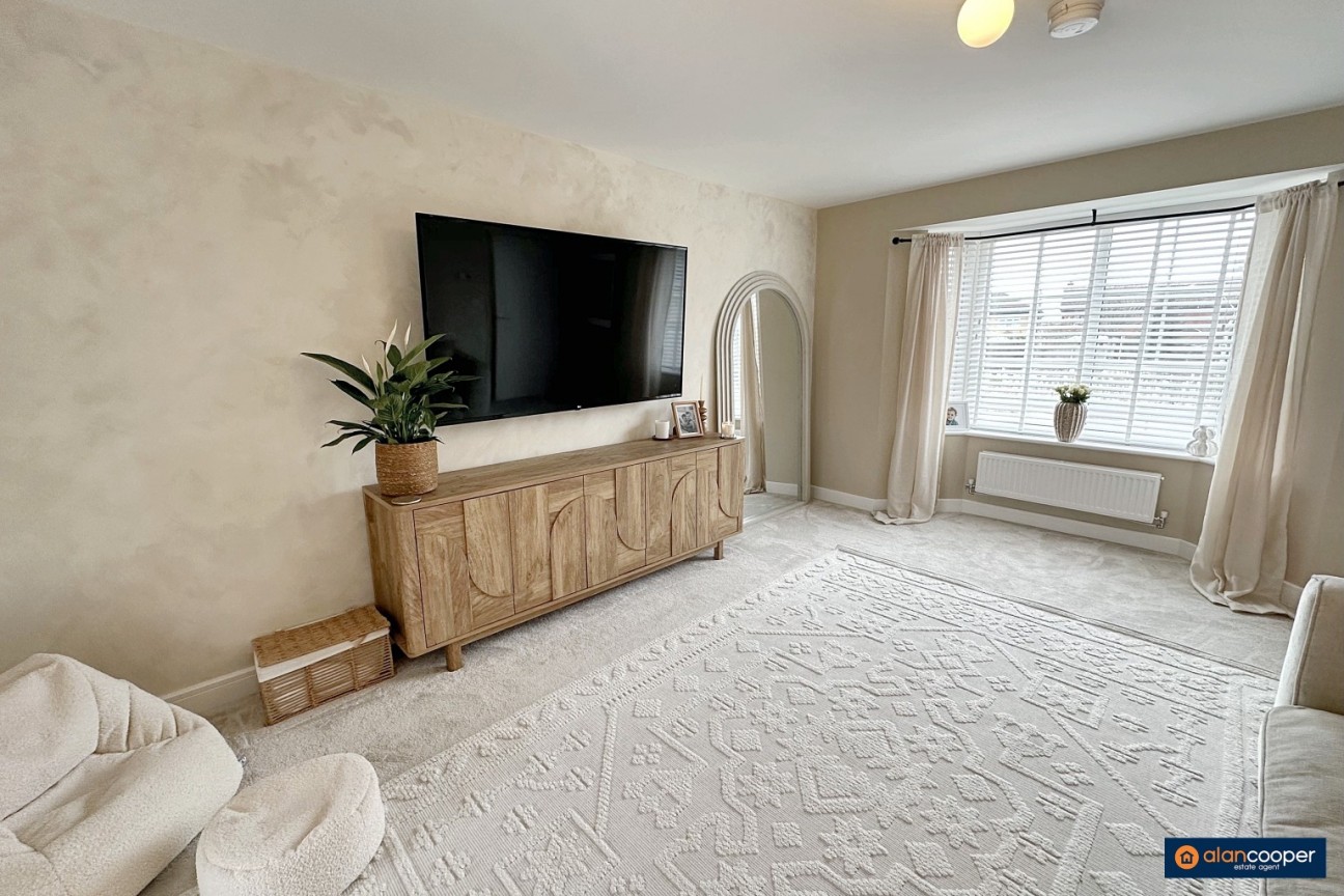 Catch Crop Way, Meadow Green, Nuneaton, CV11 7AF