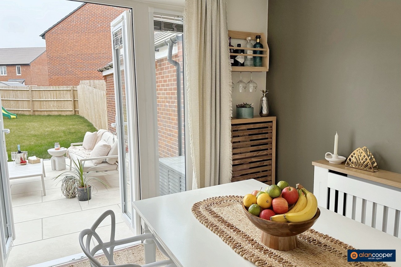 Catch Crop Way, Meadow Green, Nuneaton, CV11 7AF