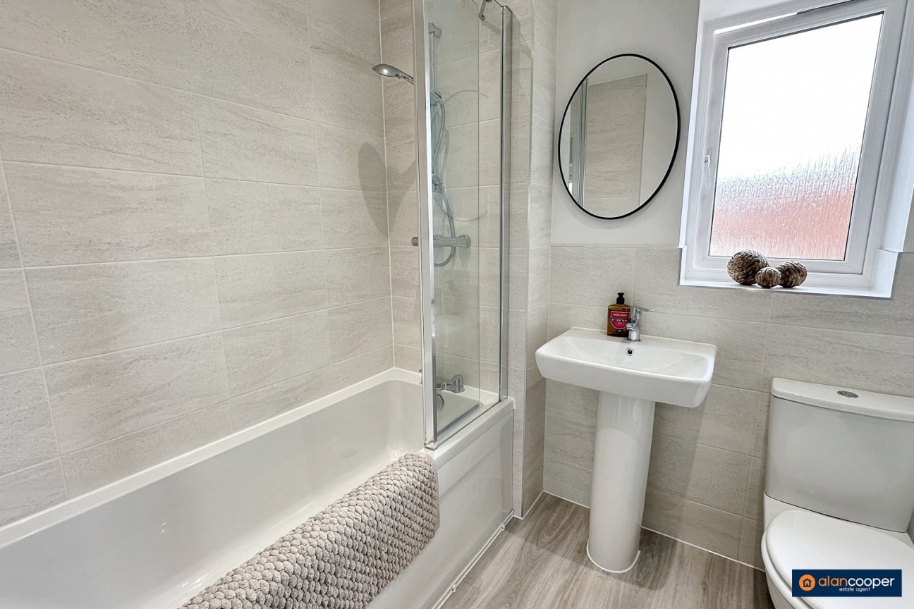 Catch Crop Way, Meadow Green, Nuneaton, CV11 7AF