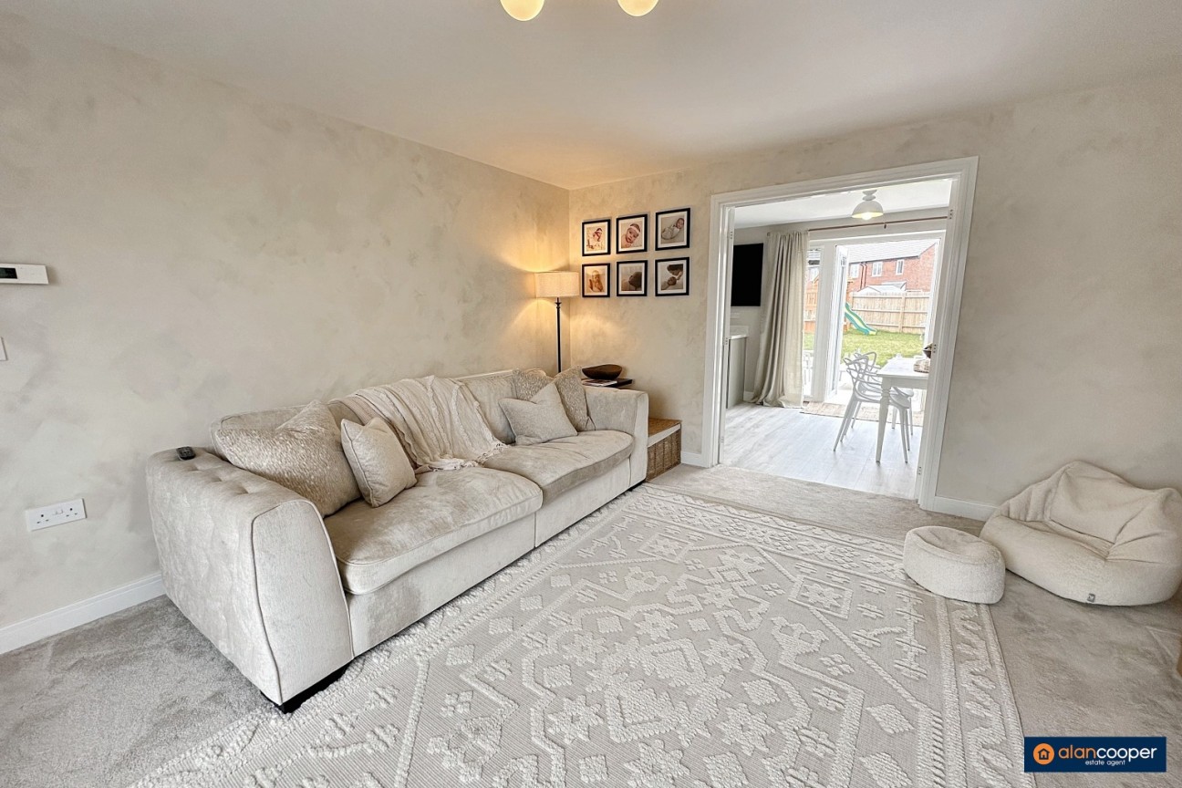 Catch Crop Way, Meadow Green, Nuneaton, CV11 7AF