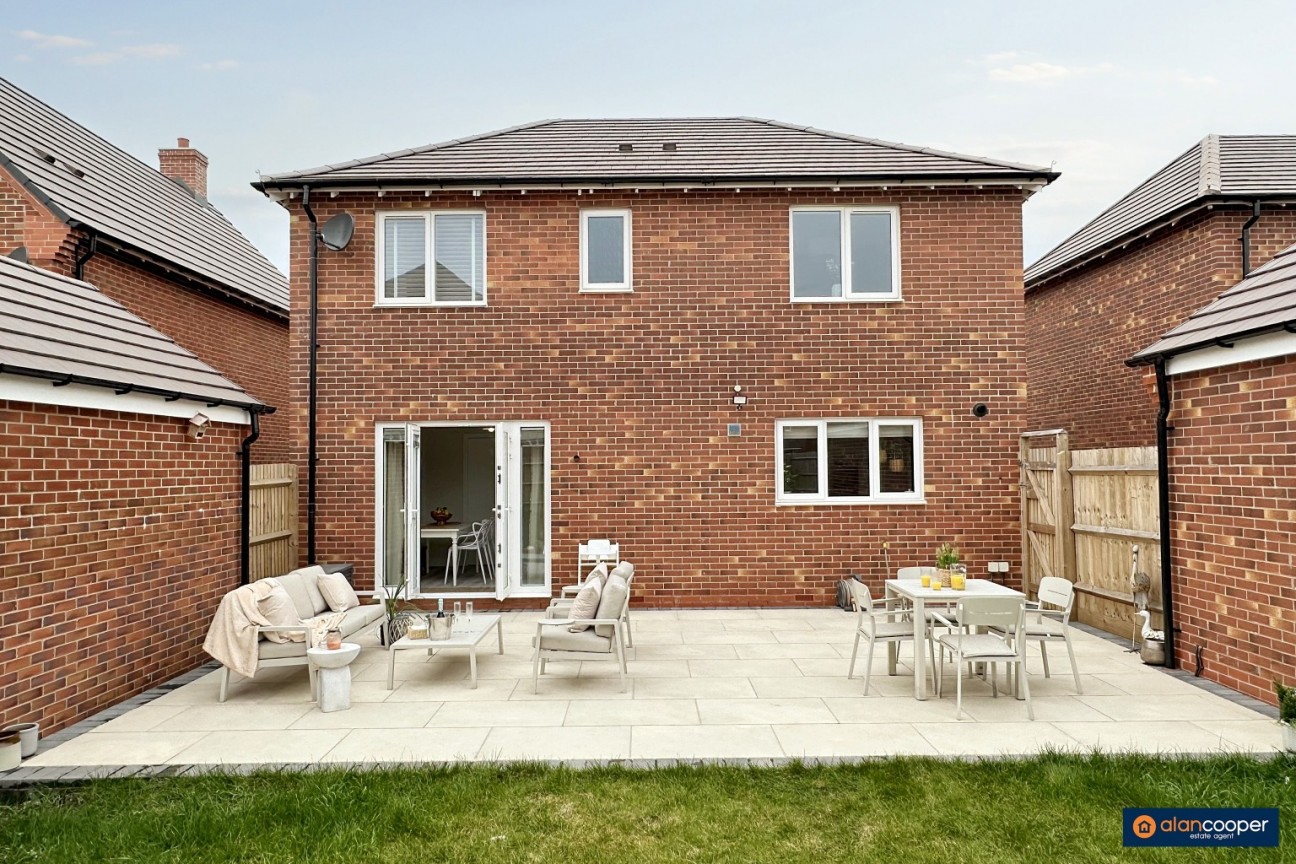 Catch Crop Way, Meadow Green, Nuneaton, CV11 7AF