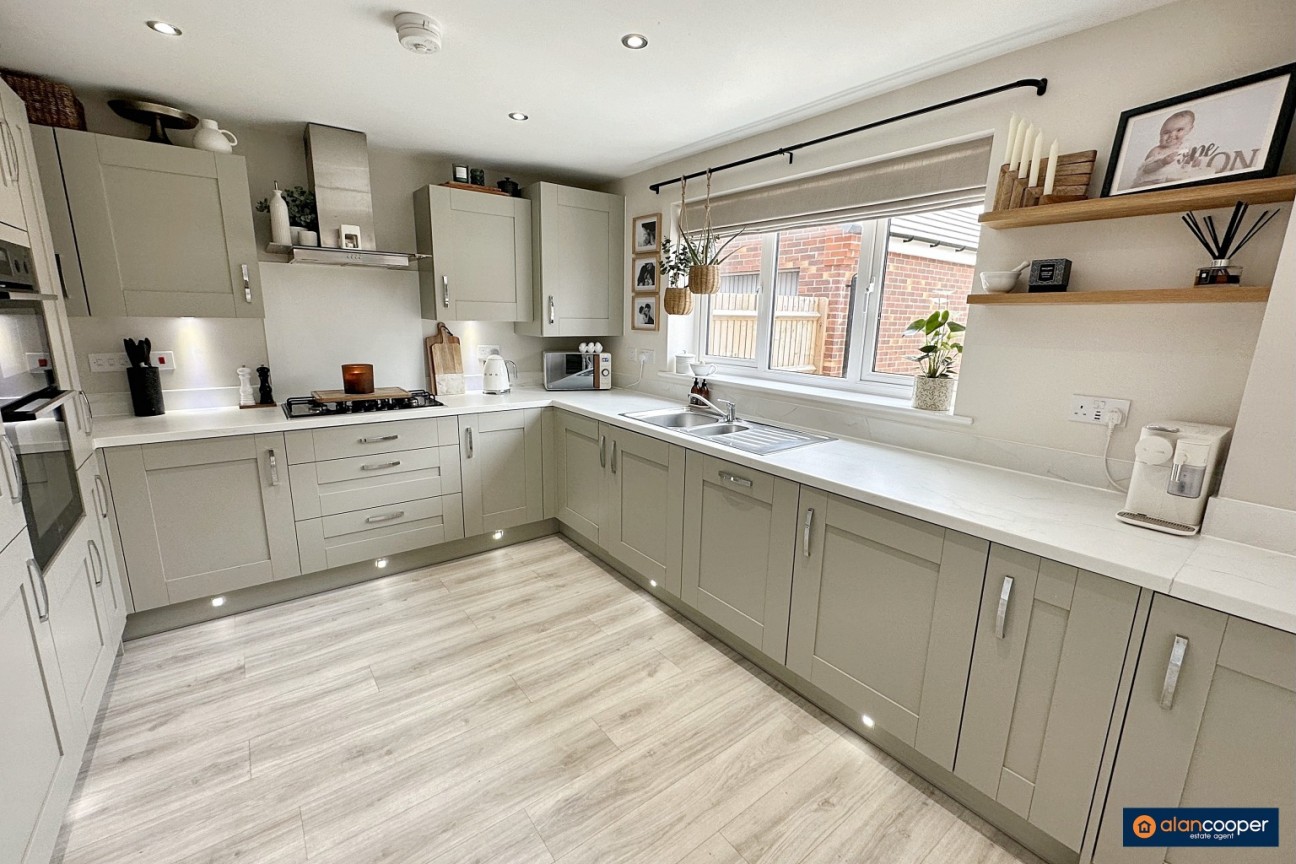 Catch Crop Way, Meadow Green, Nuneaton, CV11 7AF