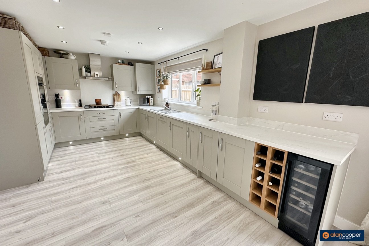 Catch Crop Way, Meadow Green, Nuneaton, CV11 7AF
