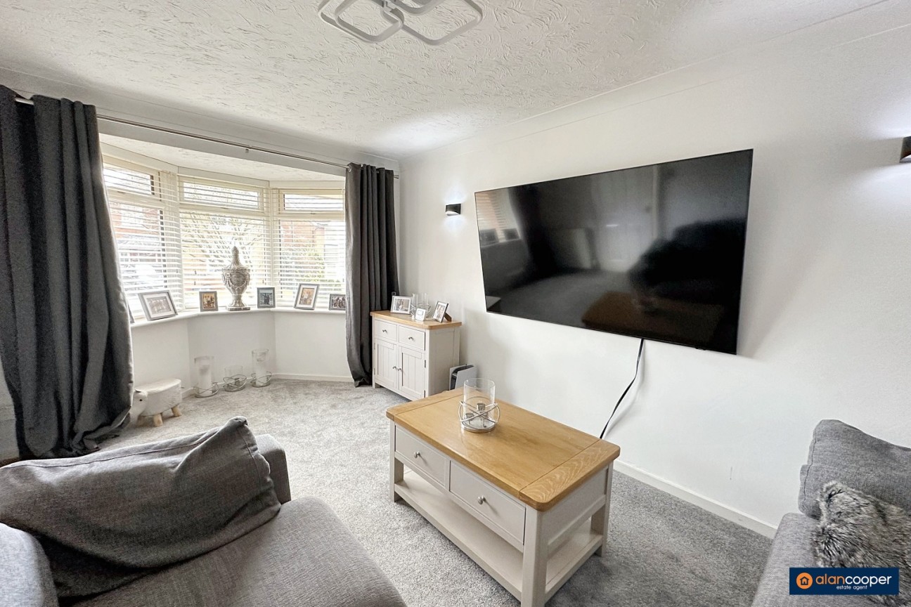 Kiln Close, Manor Park, Nuneaton, CV10 7RZ