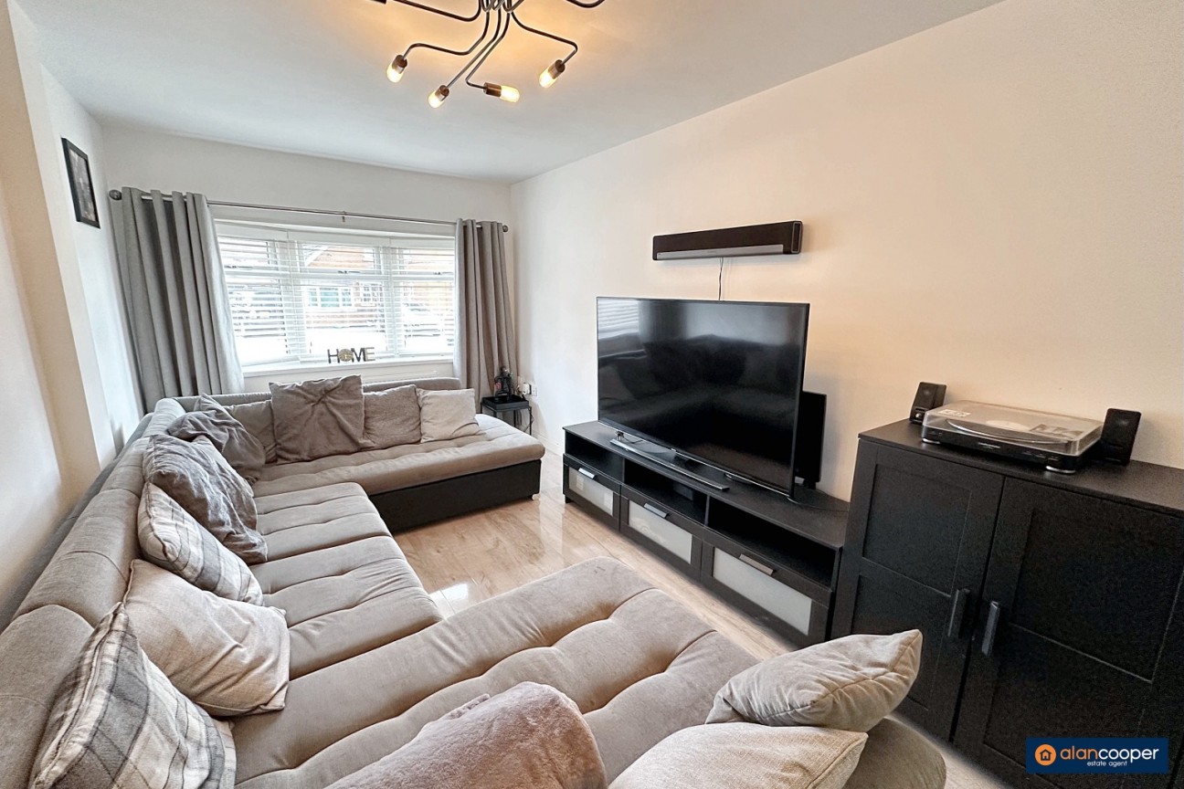 Kiln Close, Manor Park, Nuneaton, CV10 7RZ