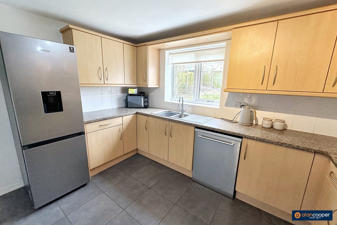 Kiln Close, Manor Park, Nuneaton, CV10 7RZ