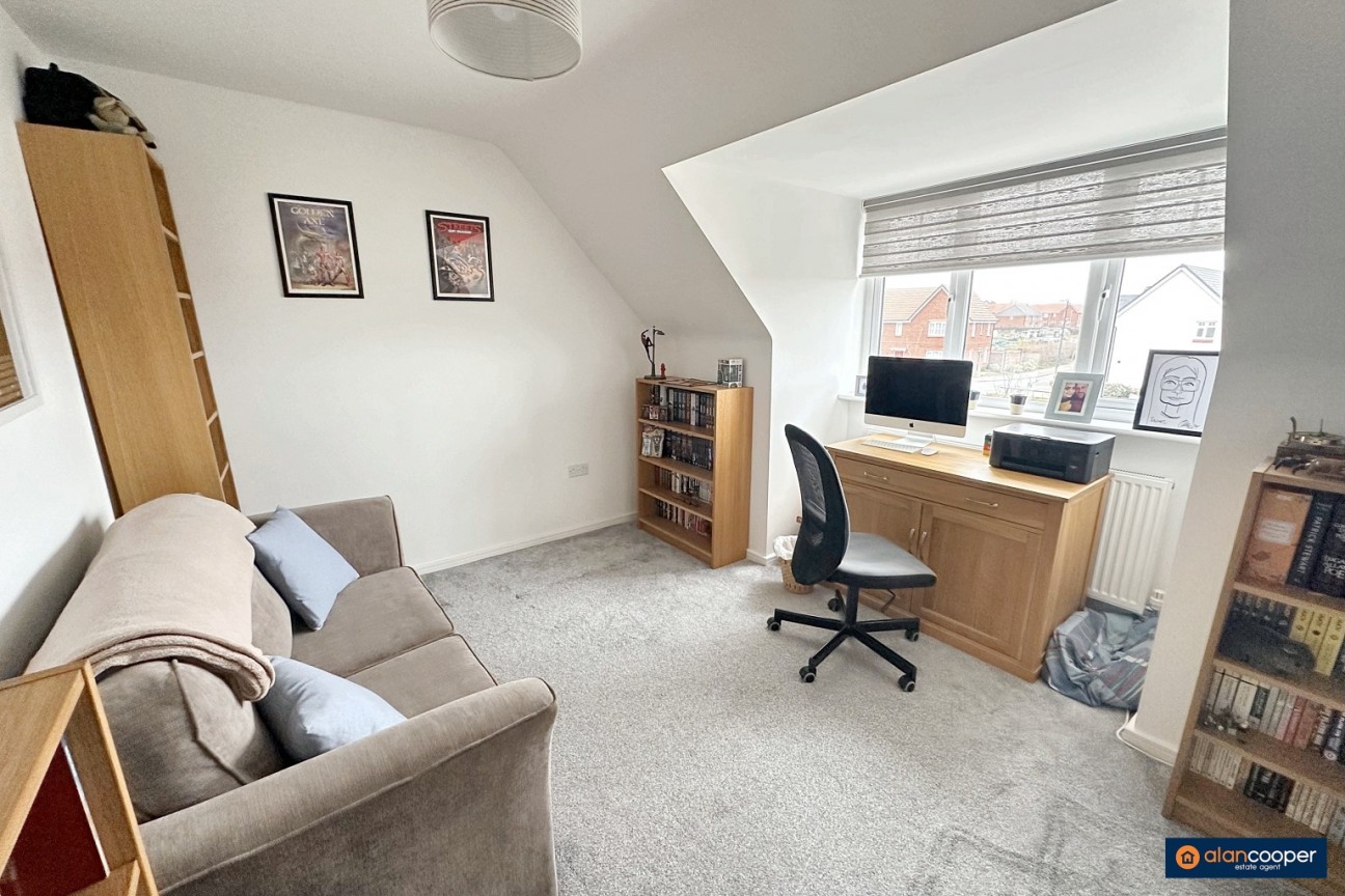 Ribbon Avenue, Eaton Fields, Ansley, Nuneaton, CV10 9TL