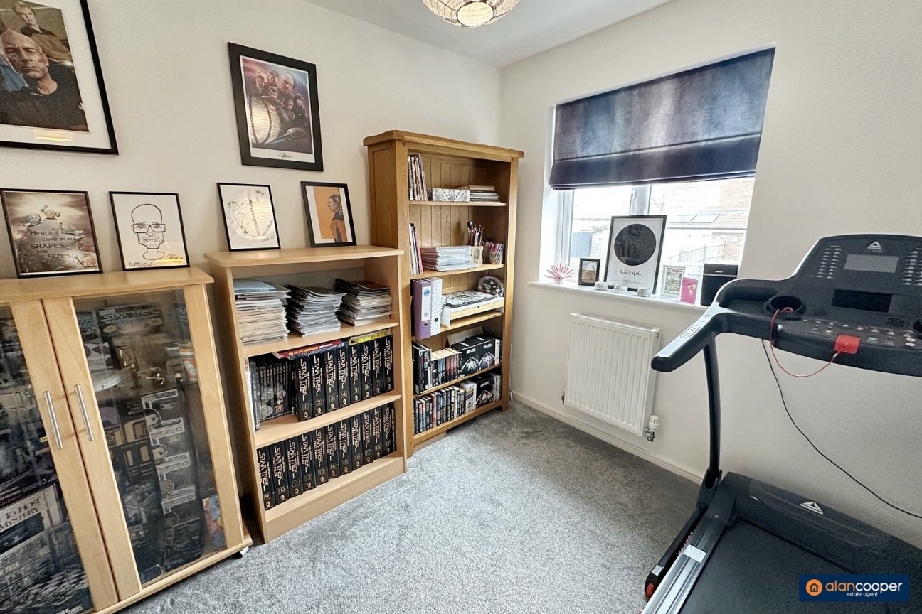 Ribbon Avenue, Eaton Fields, Ansley, Nuneaton, CV10 9TL