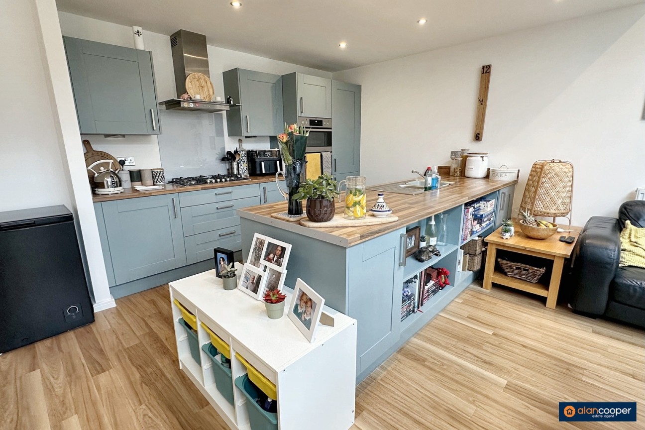 Ribbon Avenue, Eaton Fields, Ansley, Nuneaton, CV10 9TL