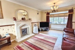 Chichester Close, St Nicolas Park, Nuneaton, CV11 6FZ