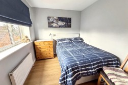 Chichester Close, St Nicolas Park, Nuneaton, CV11 6FZ