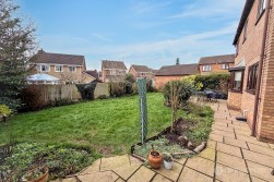 Chichester Close, St Nicolas Park, Nuneaton, CV11 6FZ