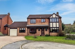 Chichester Close, St Nicolas Park, Nuneaton, CV11 6FZ