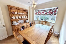 Chichester Close, St Nicolas Park, Nuneaton, CV11 6FZ