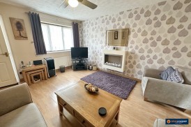Stokesay Close, Weavers Green, Nuneaton, CV11 5XJ