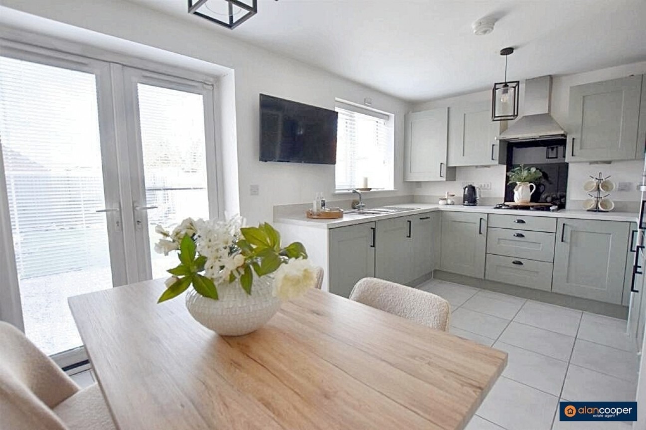 Ashtree Close, Royal Park, Nuneaton, CV11 6WT