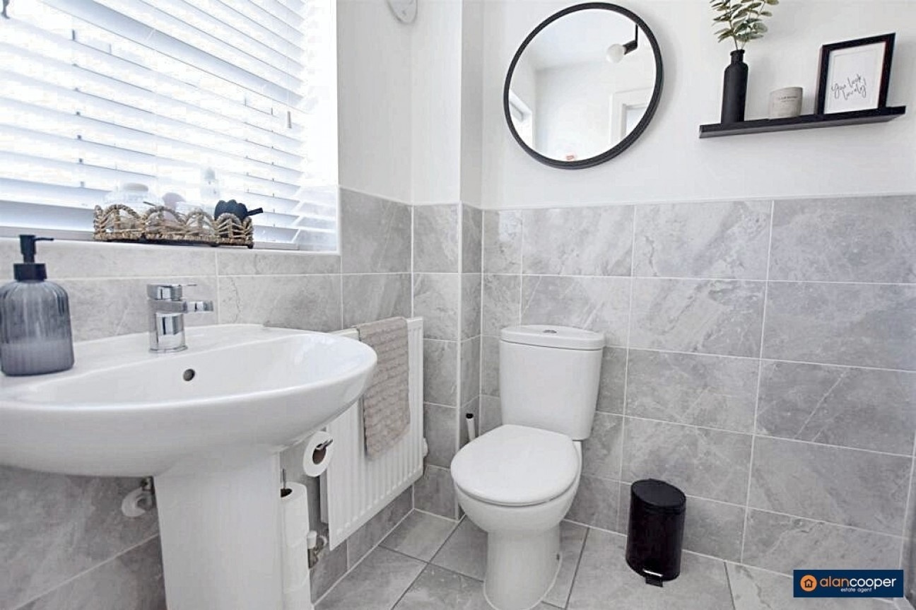 Ashtree Close, Royal Park, Nuneaton, CV11 6WT