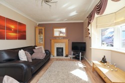 Packwood Close, Maple Park, Nuneaton, CV11 4GG