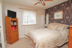 Packwood Close, Maple Park, Nuneaton, CV11 4GG