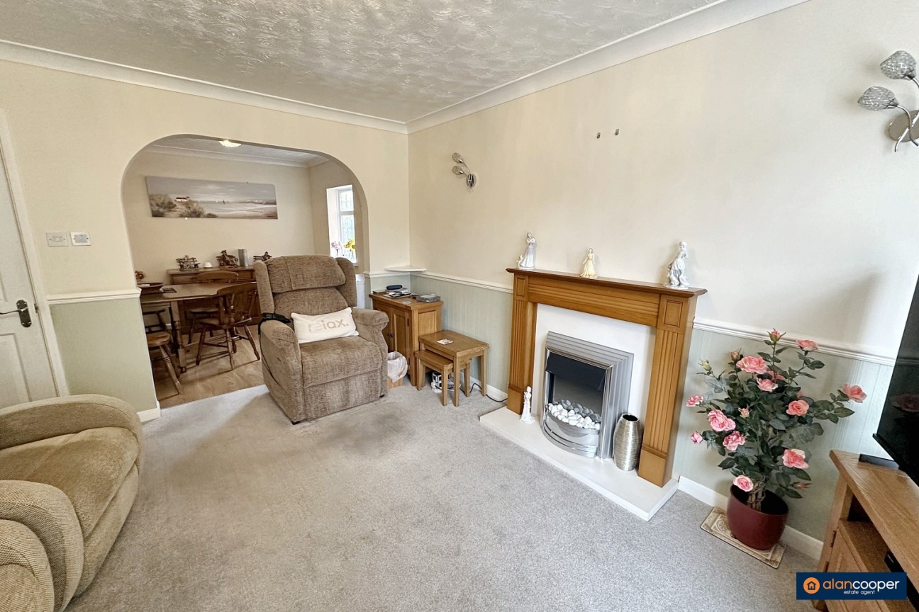 Harcourt Gardens, Nuneaton, CV11 5UR