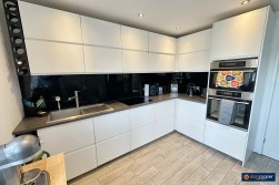 Carisbrook Road, Weddington, Nuneaton, CV10 0BT