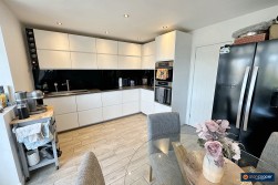 Carisbrook Road, Weddington, Nuneaton, CV10 0BT