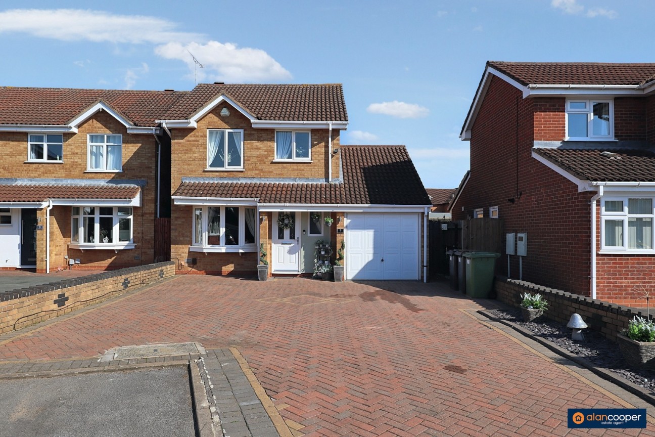 Liskeard Close, Horeston Grange, Nuneaton, CV11 6FJ