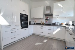 Liskeard Close, Horeston Grange, Nuneaton, CV11 6FJ