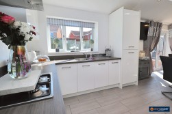 Liskeard Close, Horeston Grange, Nuneaton, CV11 6FJ