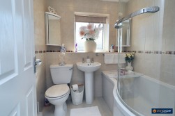 Liskeard Close, Horeston Grange, Nuneaton, CV11 6FJ