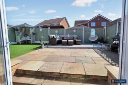 Liskeard Close, Horeston Grange, Nuneaton, CV11 6FJ