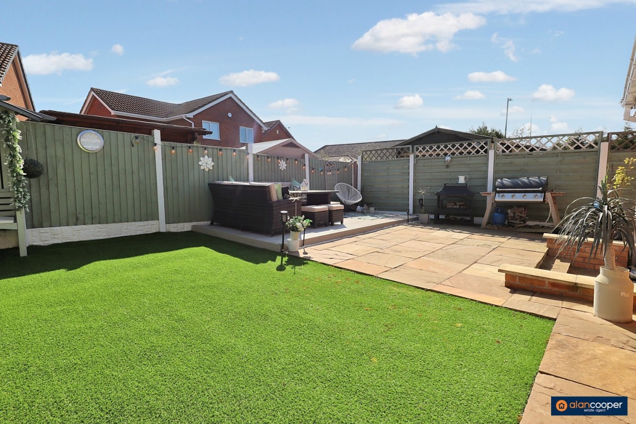 Liskeard Close, Horeston Grange, Nuneaton, CV11 6FJ