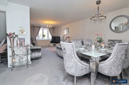 Liskeard Close, Horeston Grange, Nuneaton, CV11 6FJ