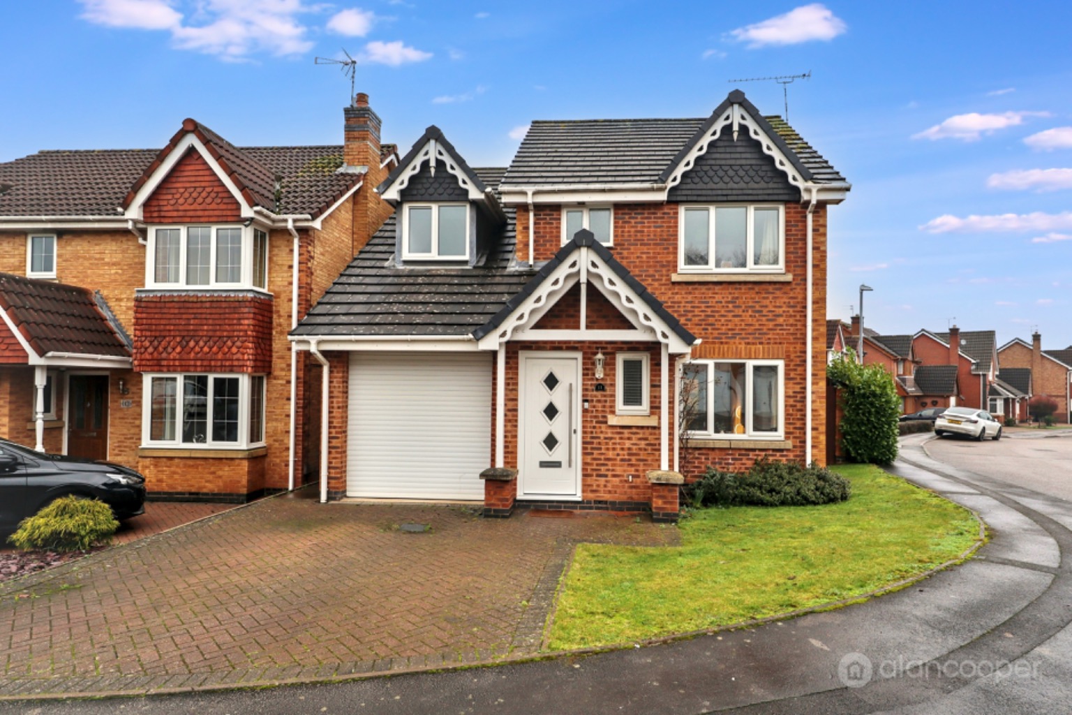 Juniper Close, Bedworth, CV12 0NY