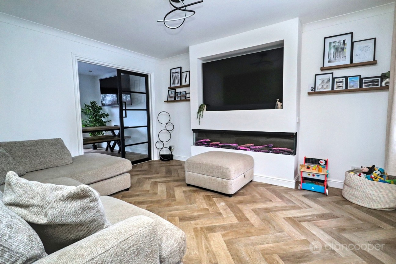 Juniper Close, Bedworth, CV12 0NY