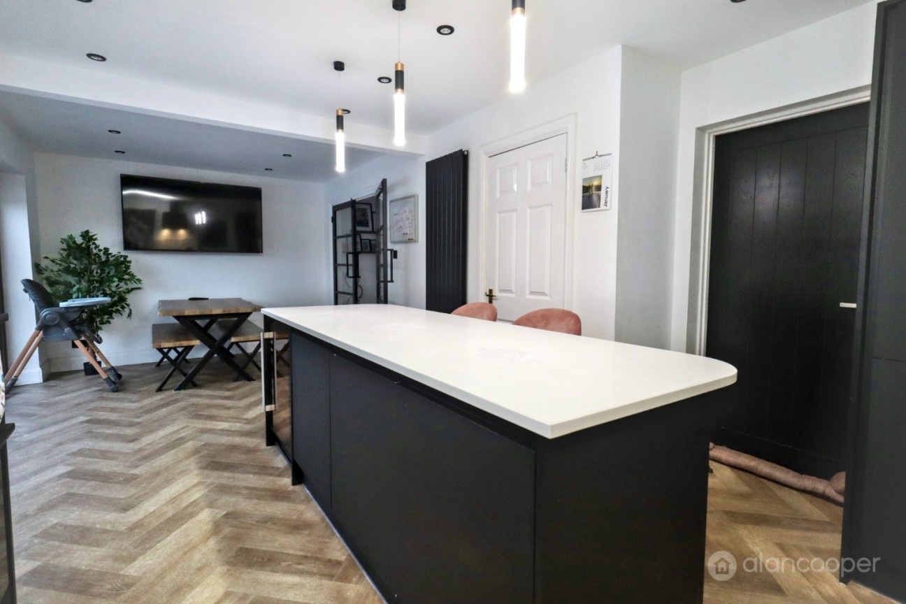 Juniper Close, Bedworth, CV12 0NY