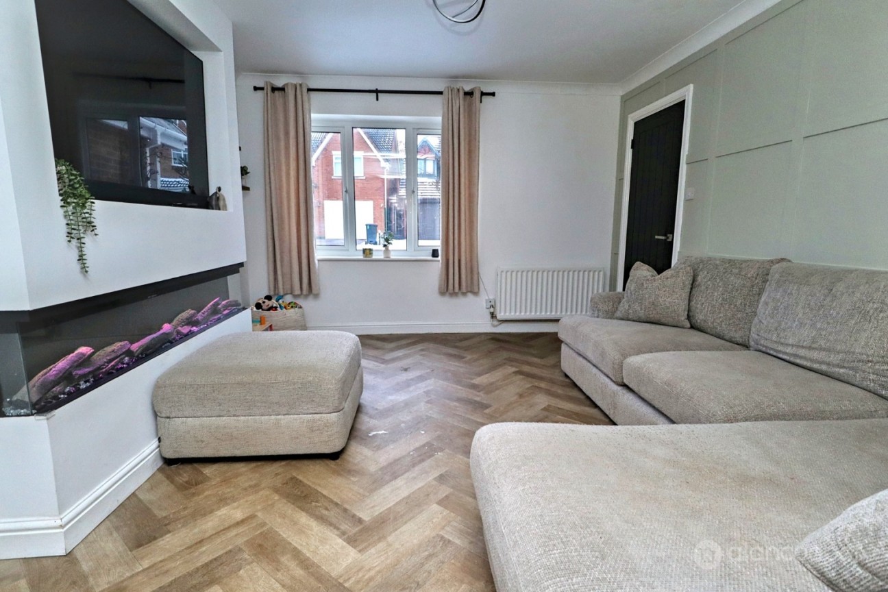 Juniper Close, Bedworth, CV12 0NY