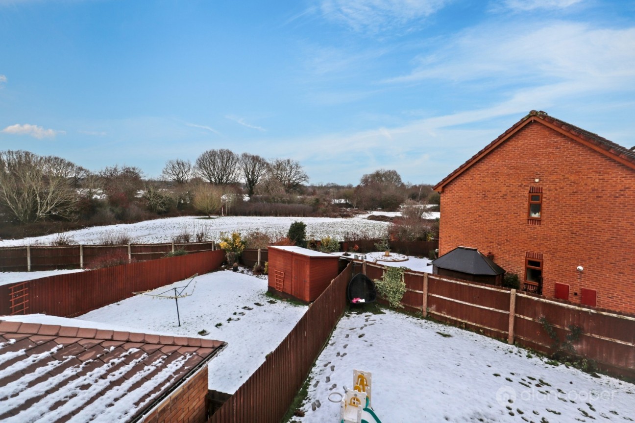 Juniper Close, Bedworth, CV12 0NY